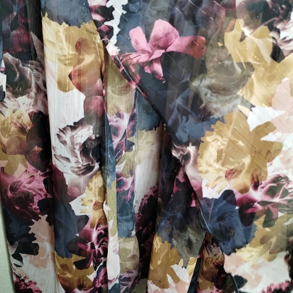 Torrid Tie Front Maxi Kimono In Dasha Ditsy Floral Deep Black Plus Size 4X - Picture 5 of 9